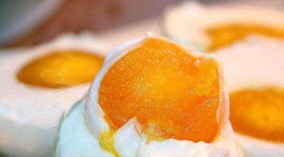 煮熟的咸鸭蛋能放多久 煮熟的咸鸭蛋的保存方法